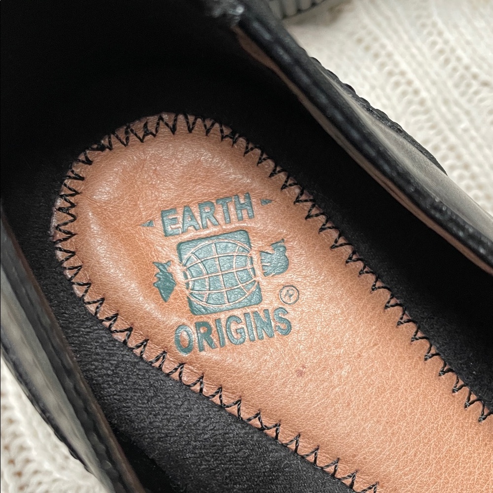Earth Origins Sz 7.5 Womens "Carma 2" Black Wingtip Leather Slip On Shoes - Picture 4 of 15